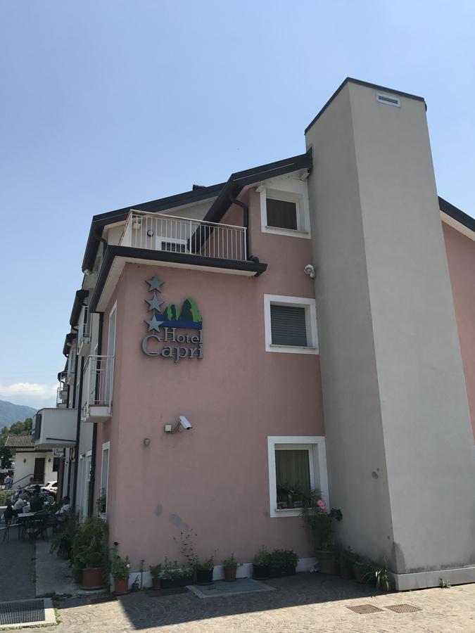 Hotel Capri Ponte nellʼAlpi Kültér fotó